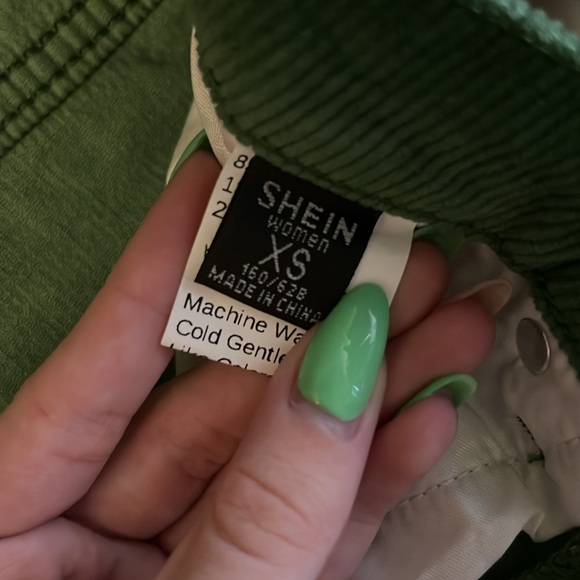 Green shein flare jeans - Picture 2 of 2